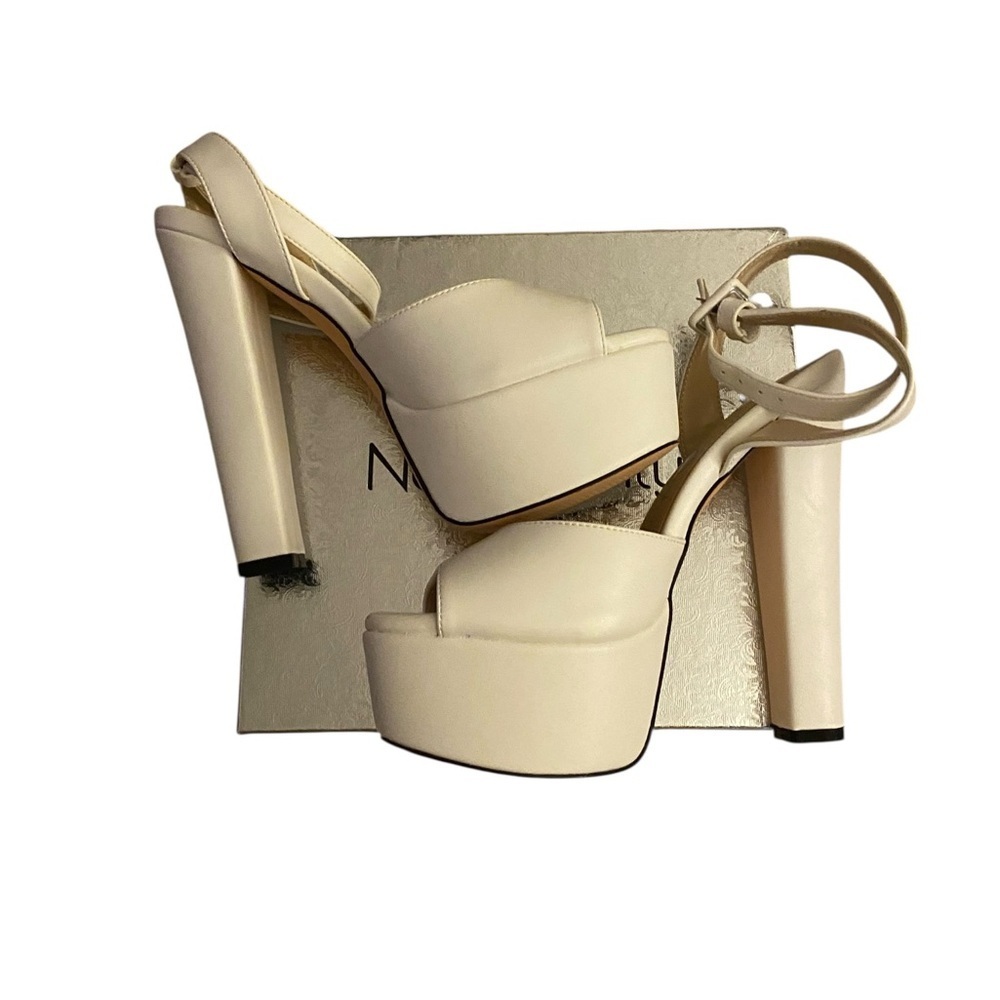 New Noble Only Cream Platform Heels Diva Living Doll 6 “ Tall - Picture 2 of 12